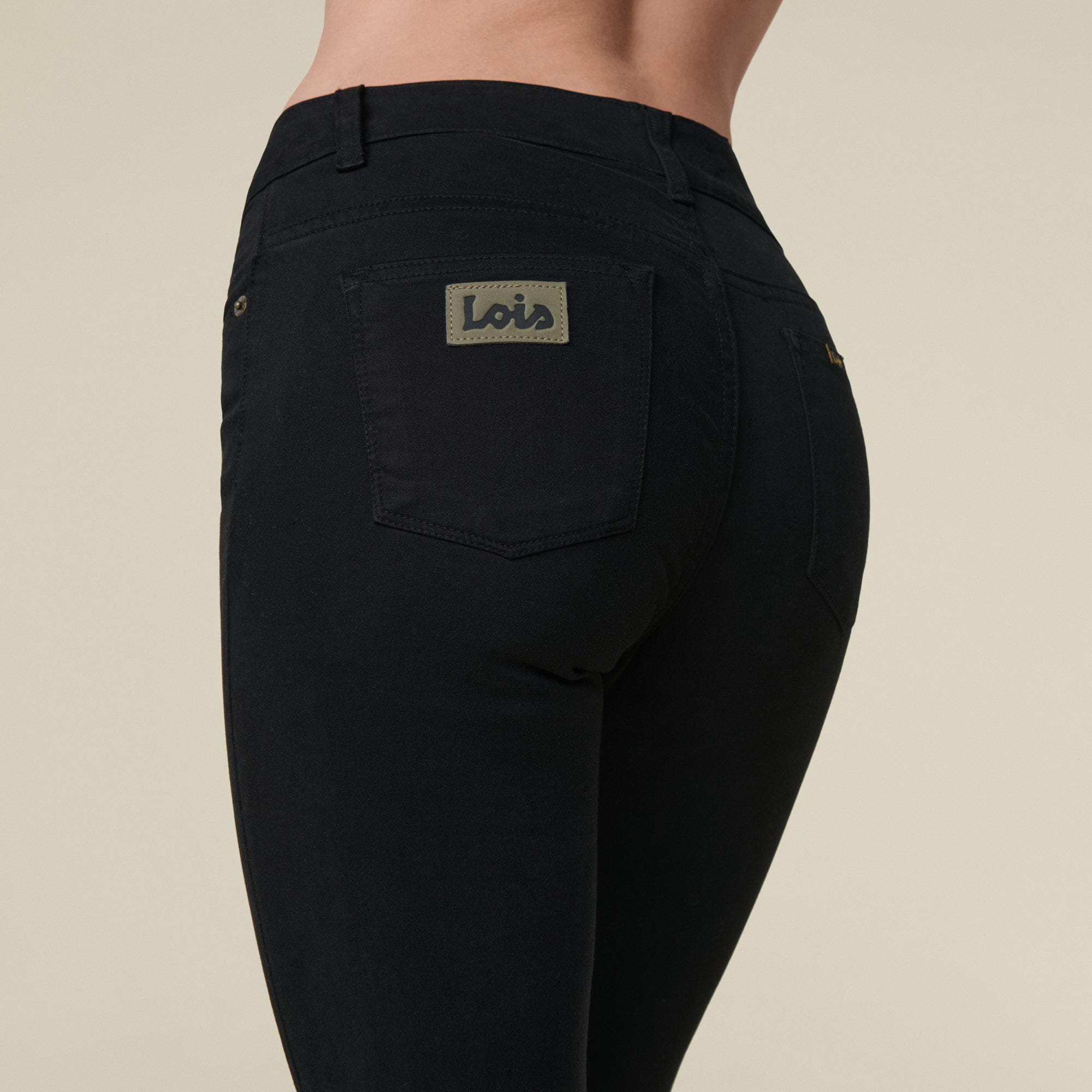 Svarta Lois jeans 