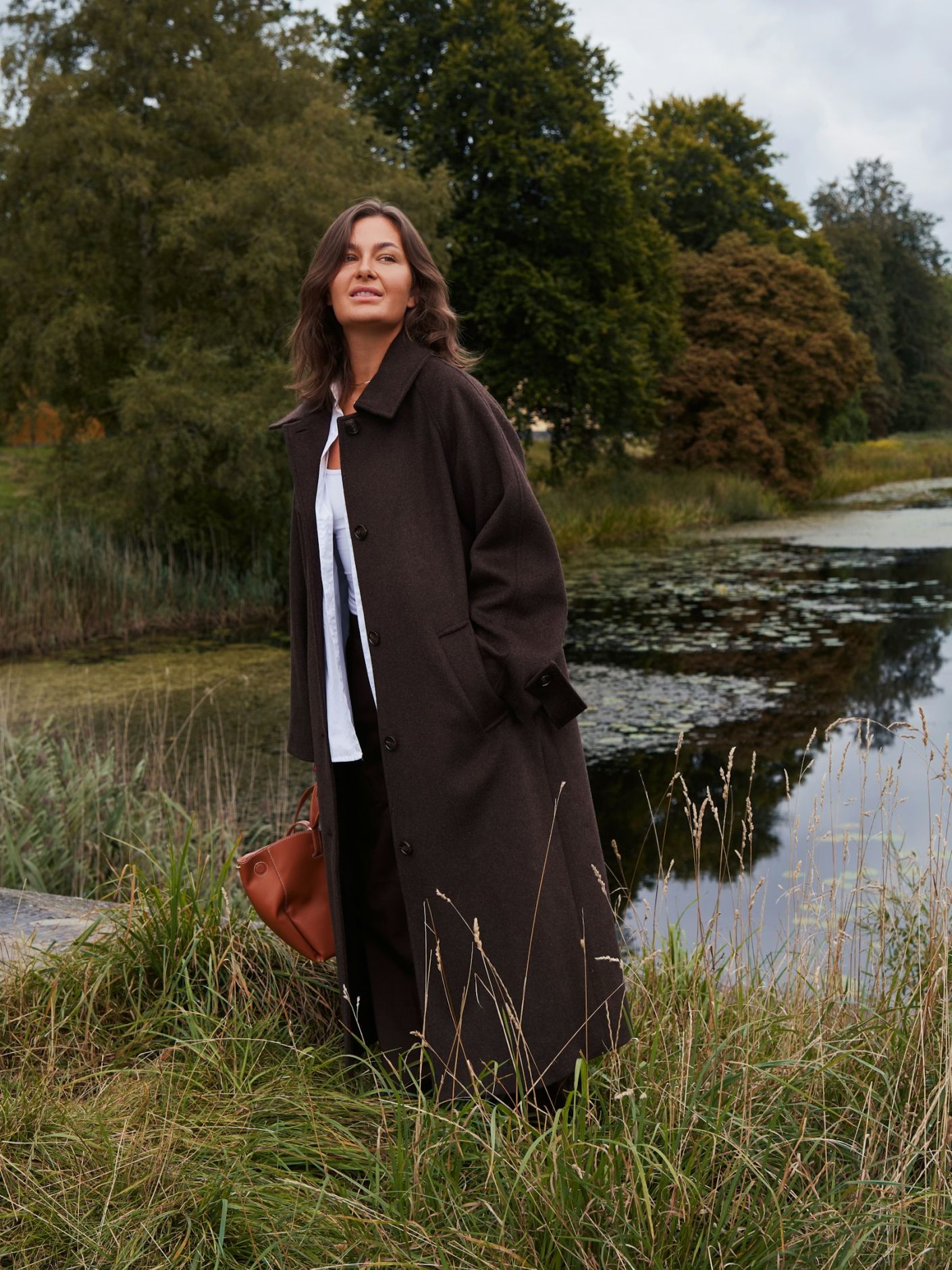 brun kappa från neo noir 