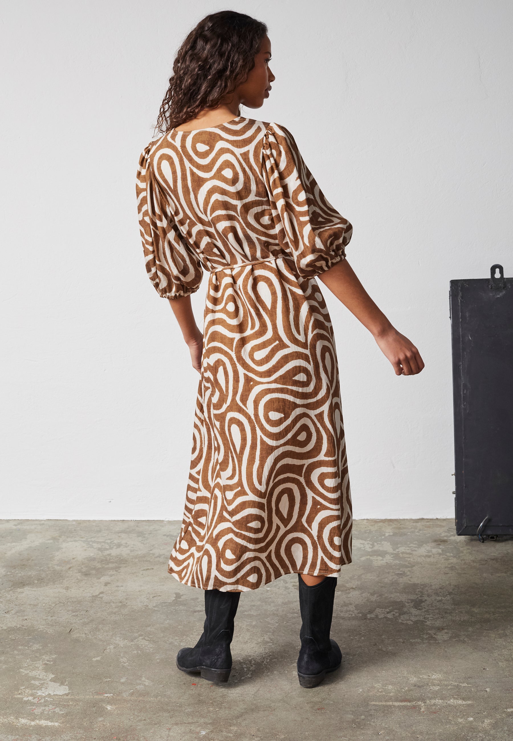 SISTERS POINT VENTIA-V.DR4 DRESS