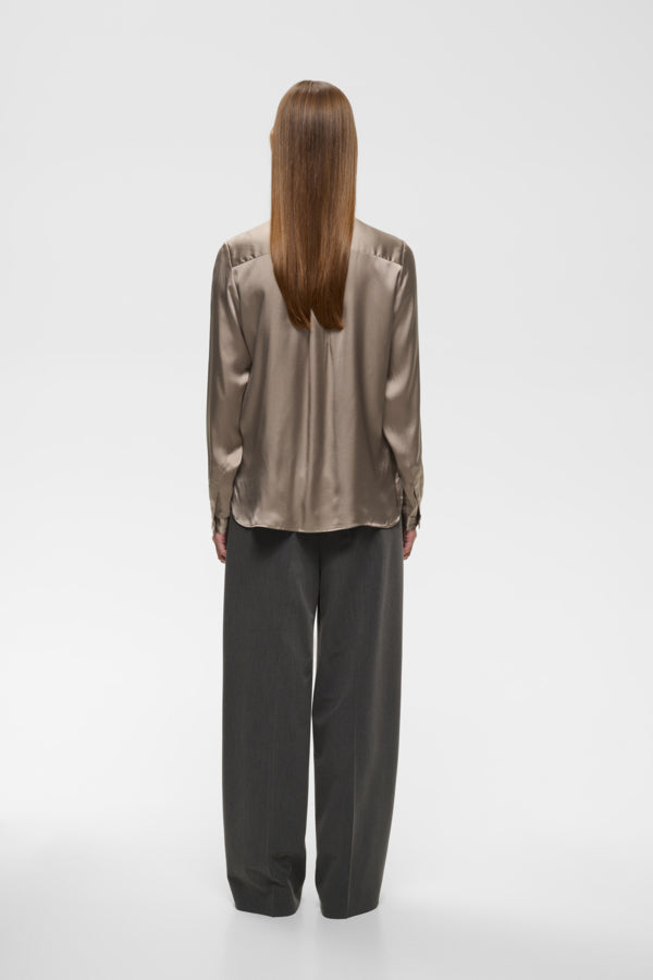 IN WEAR Leonore Shirt Premium