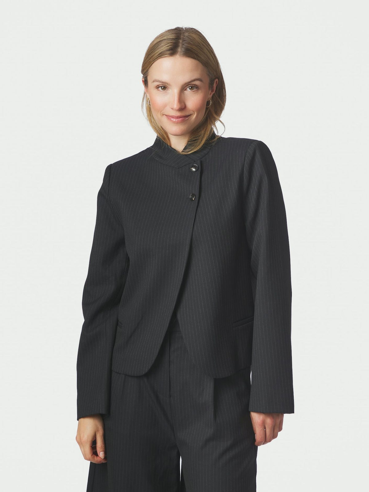 NEO NOIR Tiria Slim Pinstripe Blazer